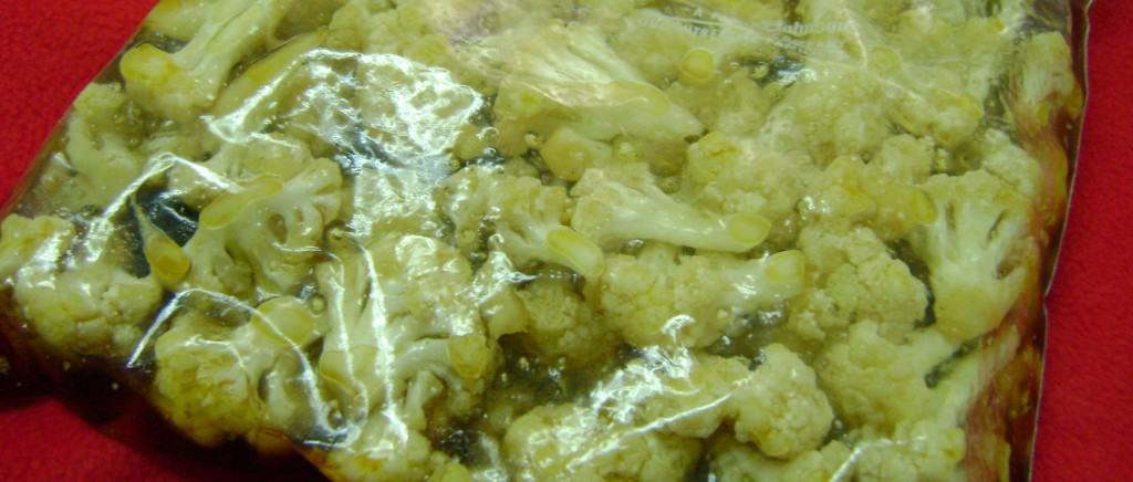 make cauliflower marinade in a zippered plastic bag